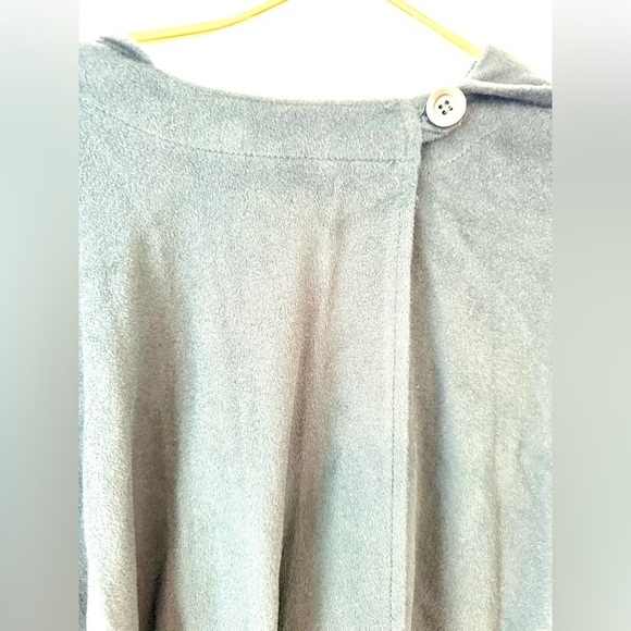 Hourihan by Jimmy Hourihan made in Ireland forrest green wool and cashmere cape - Picture 7 of 13